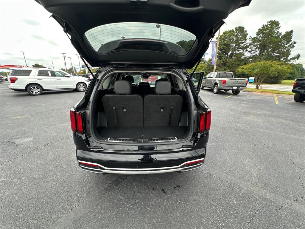 used 2023 Kia Sorento car, priced at $26,974