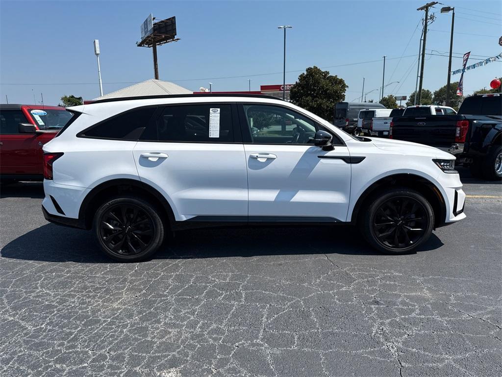 used 2023 Kia Sorento car, priced at $33,986