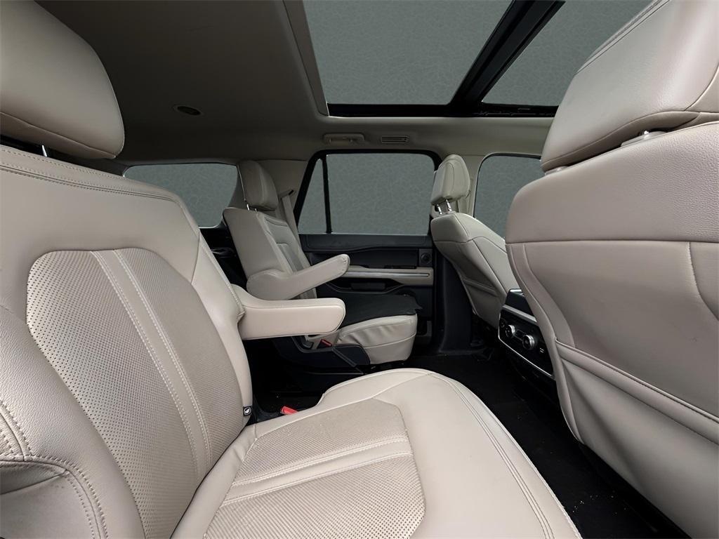 used 2022 Ford Expedition car, priced at $39,995