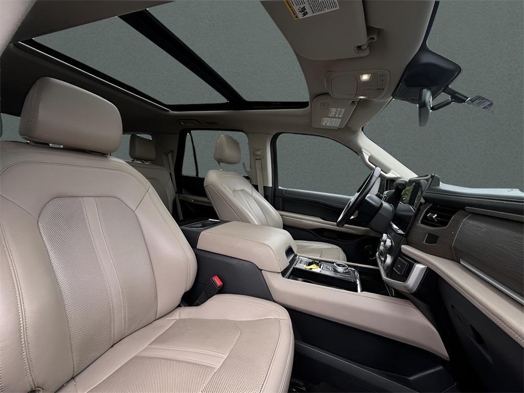 used 2022 Ford Expedition car, priced at $39,995