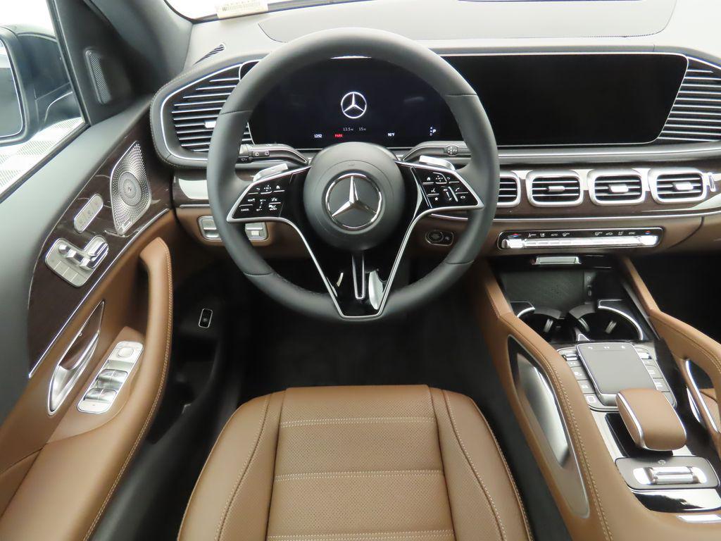 new 2025 Mercedes-Benz GLS 450 car, priced at $98,385