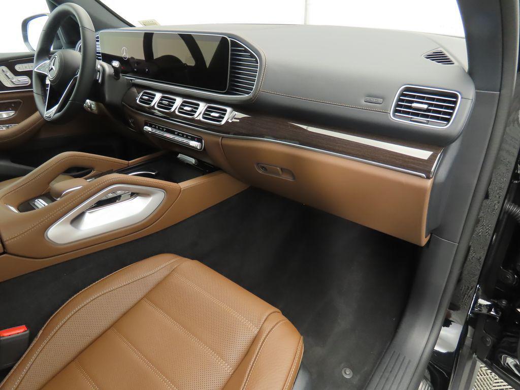 new 2025 Mercedes-Benz GLS 450 car, priced at $98,385