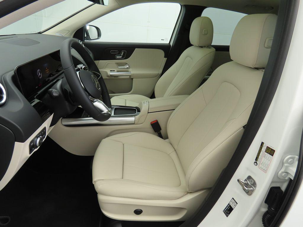 new 2026 Mercedes-Benz GLA 250 car, priced at $49,620