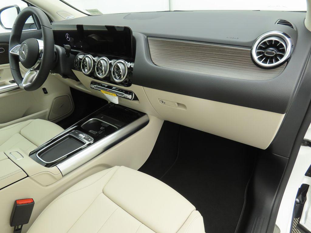 new 2026 Mercedes-Benz GLA 250 car, priced at $49,620