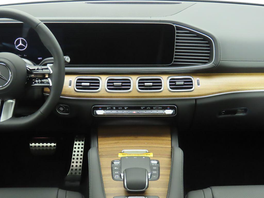 new 2025 Mercedes-Benz GLS 450 car, priced at $95,365