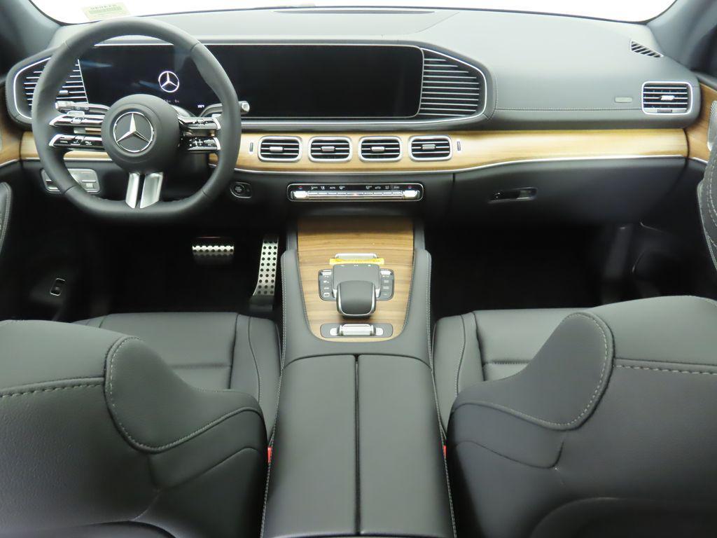 new 2025 Mercedes-Benz GLS 450 car, priced at $95,365