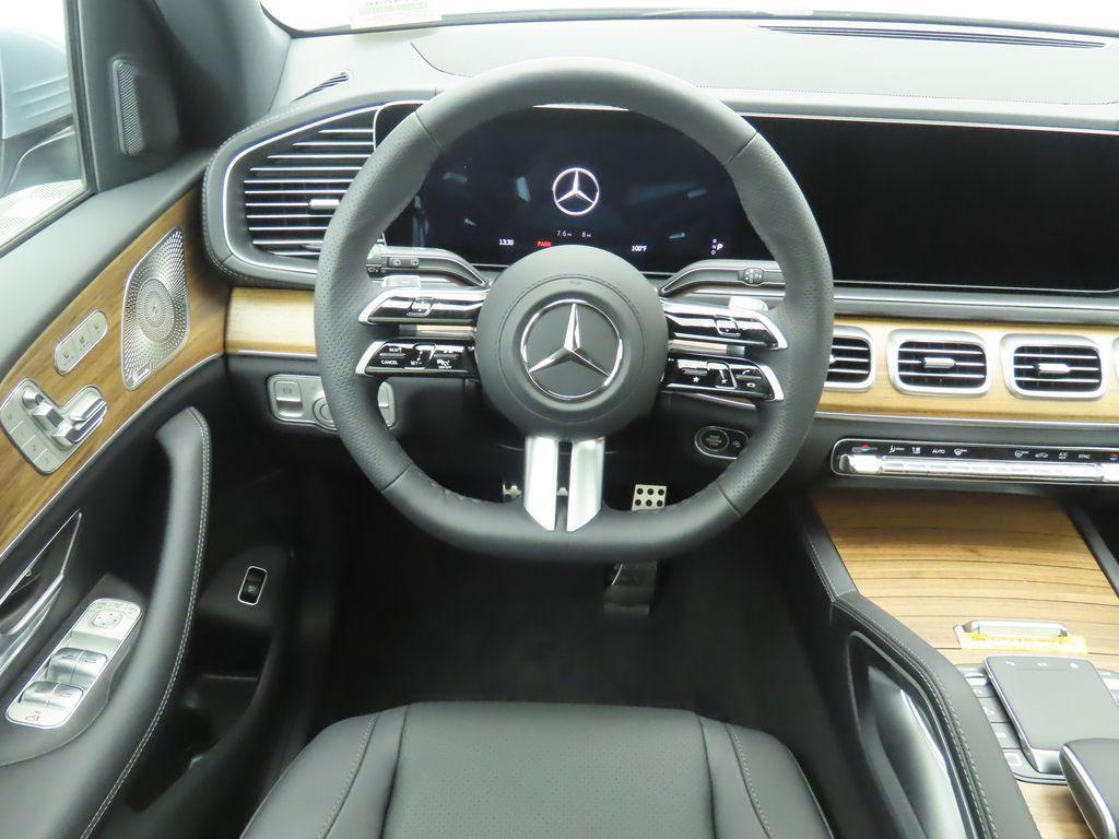 new 2025 Mercedes-Benz GLS 450 car, priced at $95,365