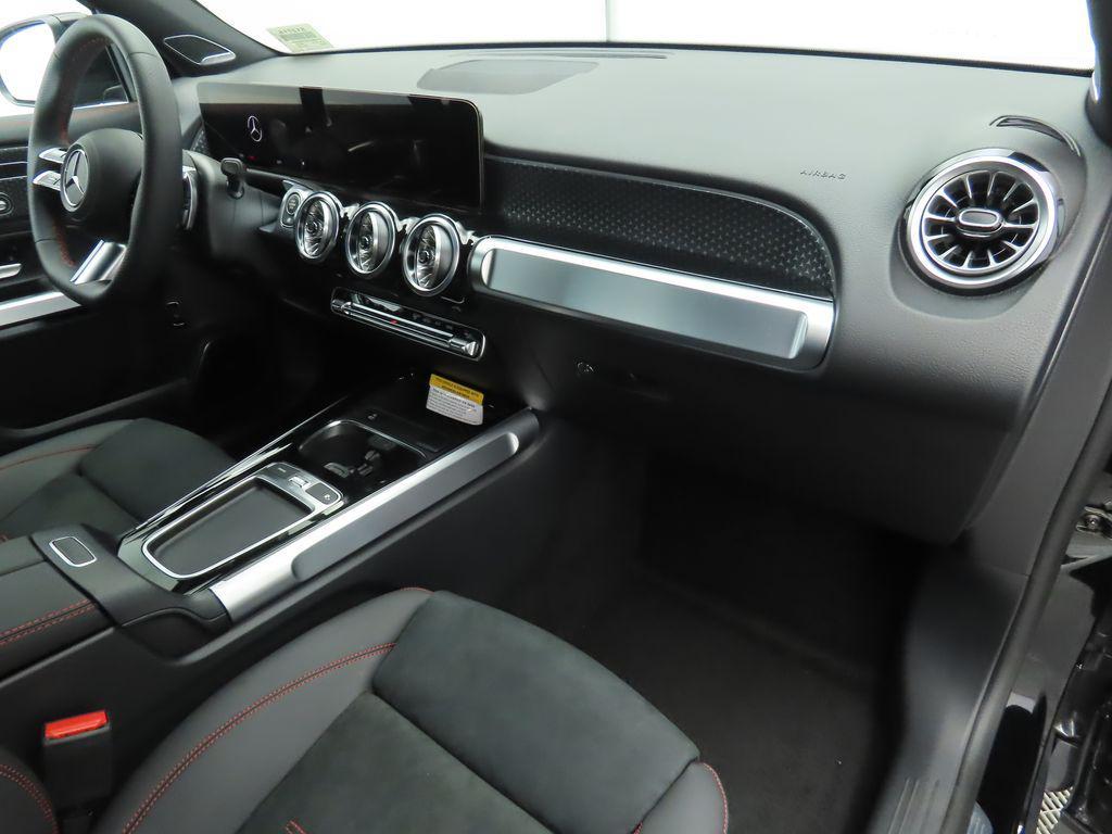 used 2025 Mercedes-Benz GLB 250 car, priced at $39,994