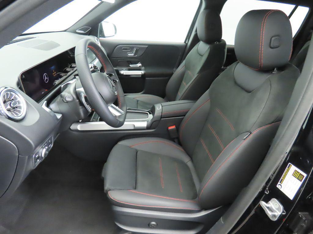 used 2025 Mercedes-Benz GLB 250 car, priced at $39,994