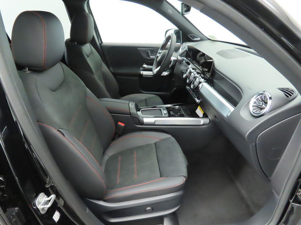 used 2025 Mercedes-Benz GLB 250 car, priced at $39,994