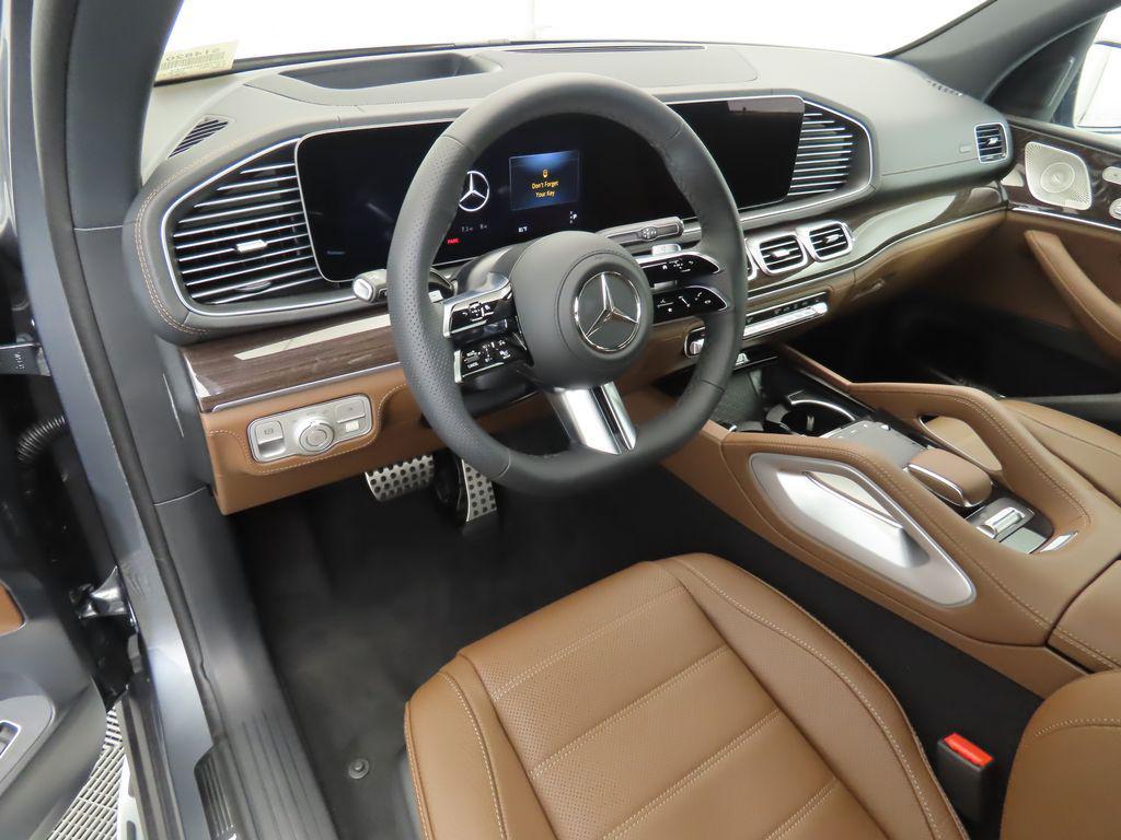 new 2026 Mercedes-Benz GLS 580 car, priced at $127,590