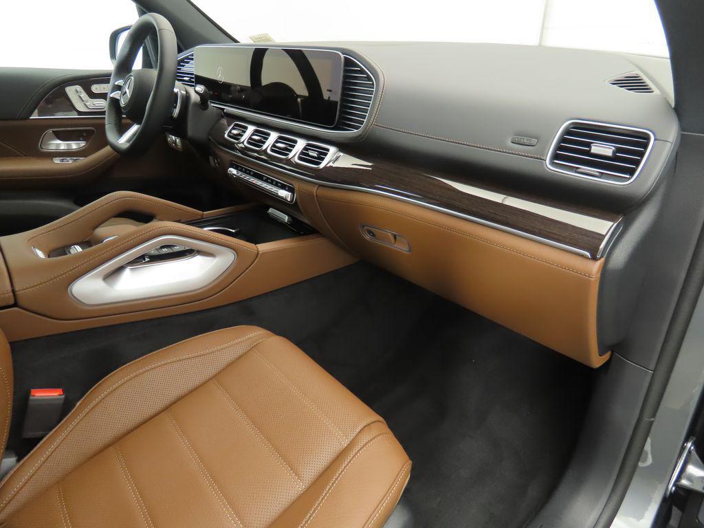 new 2026 Mercedes-Benz GLS 580 car, priced at $127,590