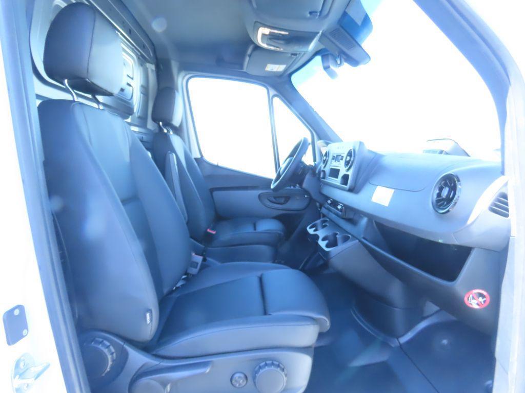 new 2025 Mercedes-Benz Sprinter 2500 car, priced at $59,098