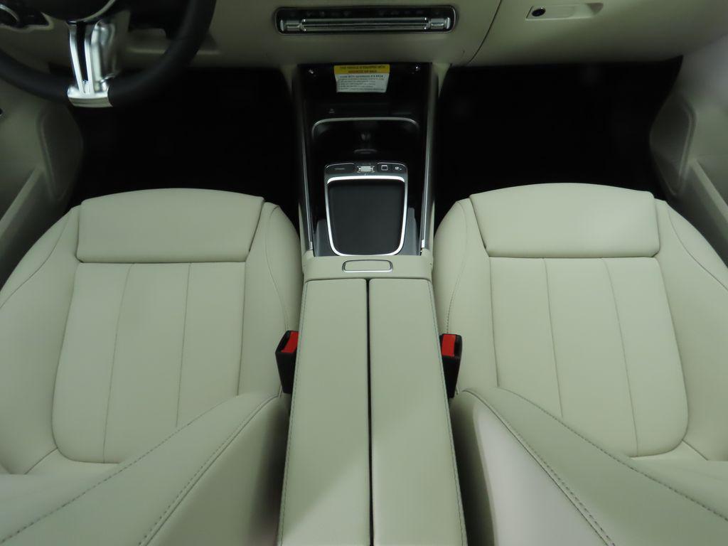 new 2025 Mercedes-Benz GLA 250 car, priced at $47,695