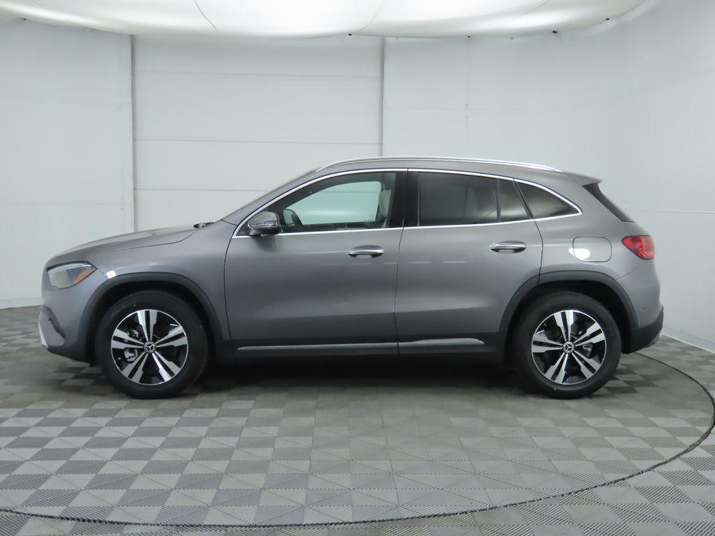new 2025 Mercedes-Benz GLA 250 car, priced at $47,695