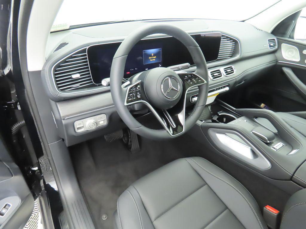 new 2026 Mercedes-Benz GLS 450 car, priced at $93,615