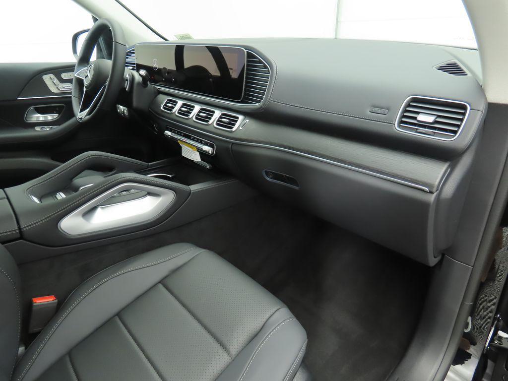 new 2026 Mercedes-Benz GLS 450 car, priced at $93,615