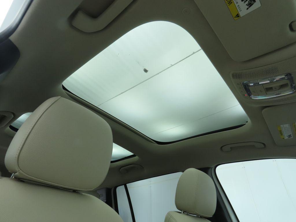 used 2023 Mercedes-Benz GLB 250 car, priced at $34,420