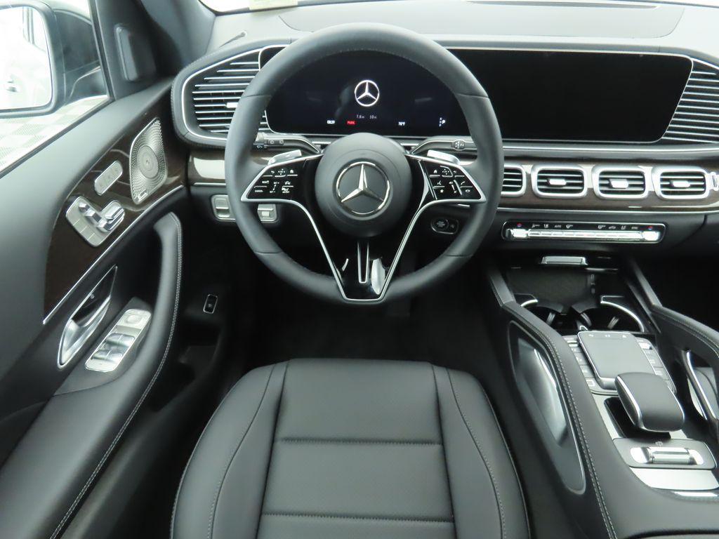 new 2025 Mercedes-Benz GLS 450 car, priced at $92,275