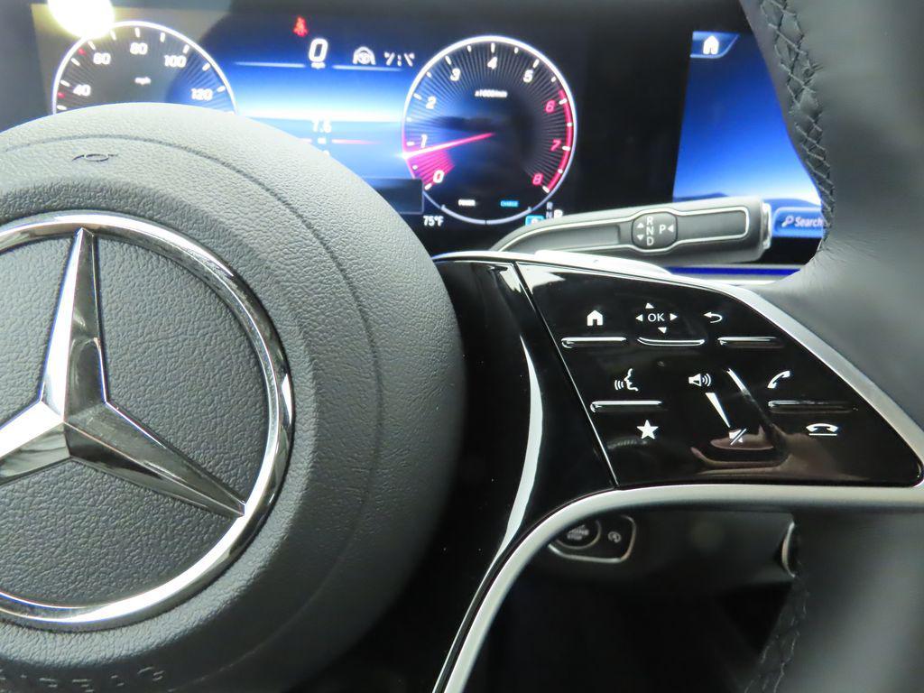 new 2025 Mercedes-Benz GLS 450 car, priced at $92,275