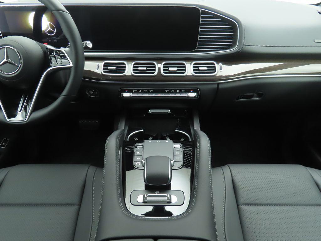 new 2025 Mercedes-Benz GLS 450 car, priced at $92,275