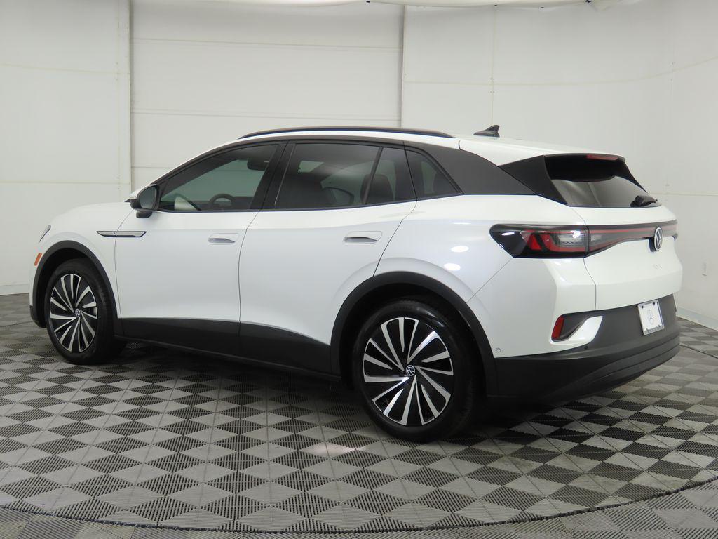 used 2024 Volkswagen ID.4 car, priced at $22,993