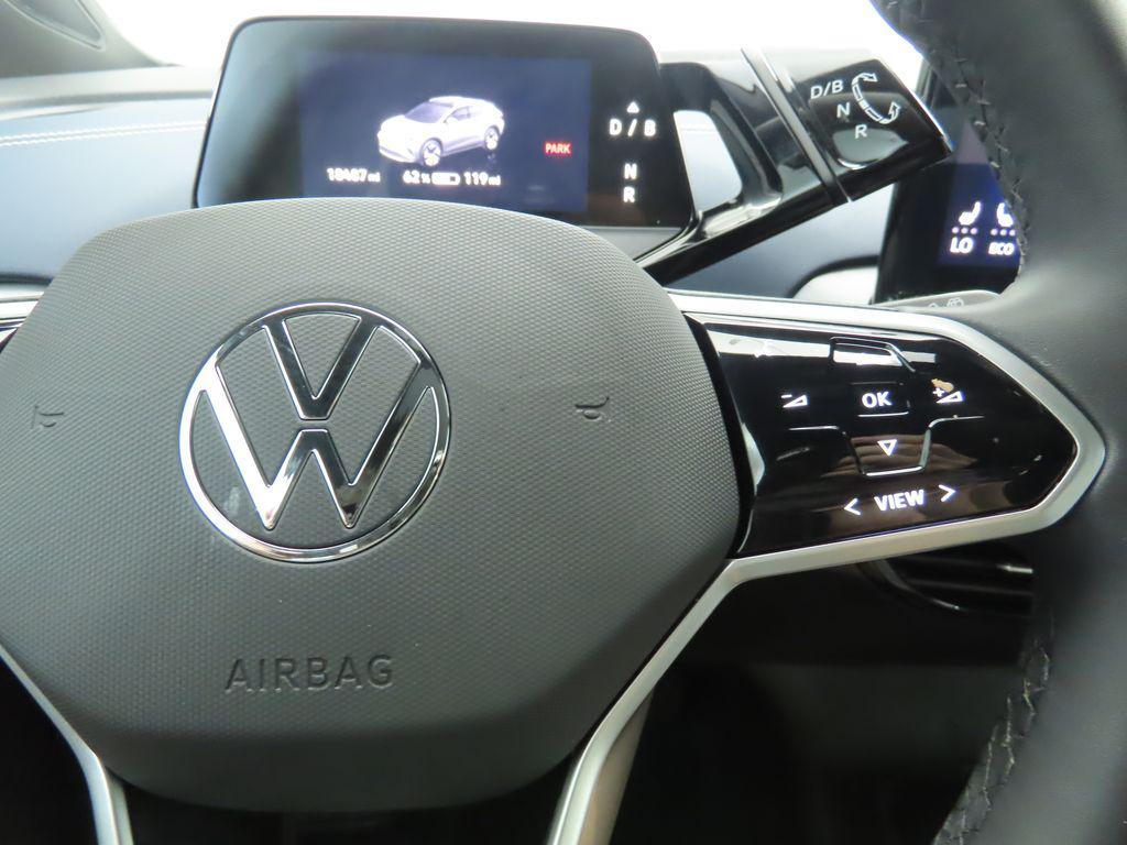 used 2024 Volkswagen ID.4 car, priced at $22,993