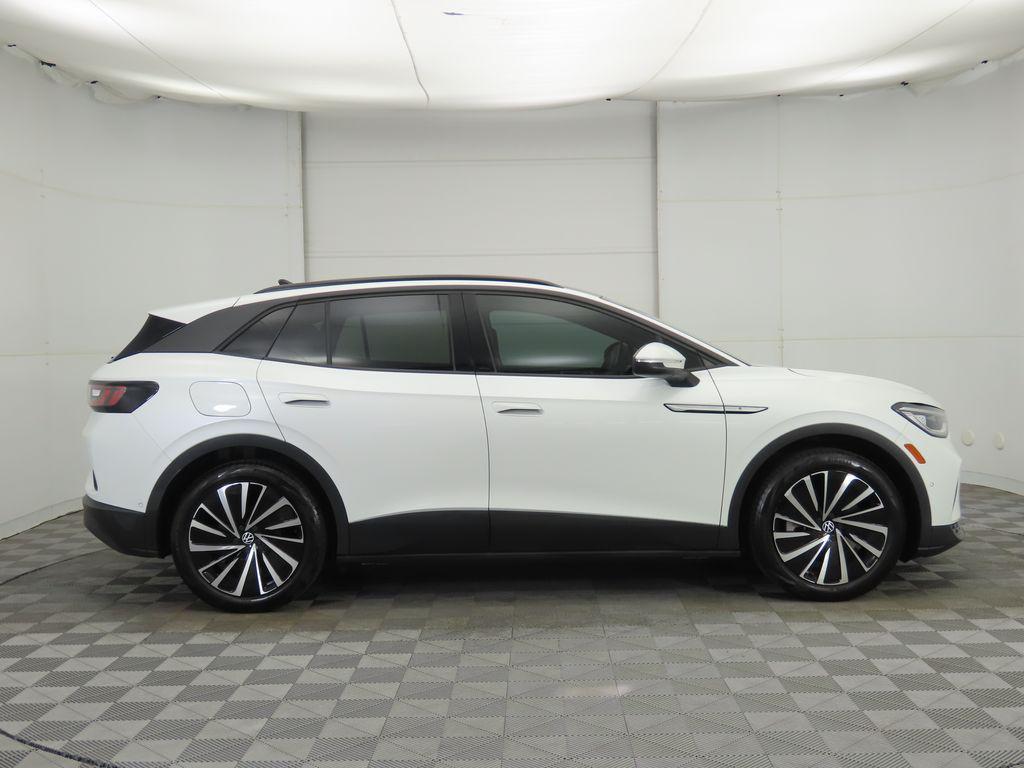 used 2024 Volkswagen ID.4 car, priced at $22,993