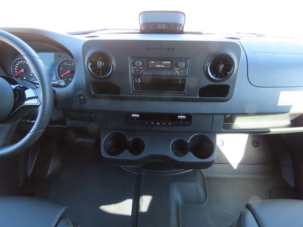 new 2025 Mercedes-Benz Sprinter 2500 car, priced at $59,098