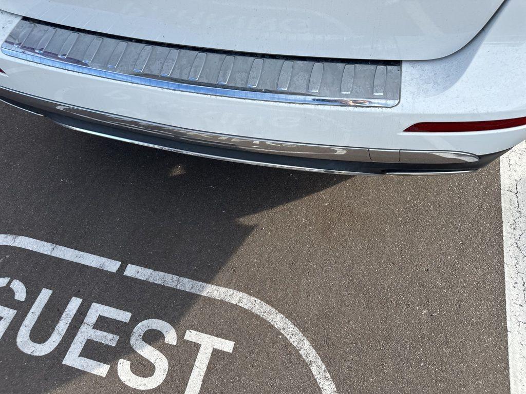 used 2019 Mercedes-Benz GLE 400 car, priced at $25,920