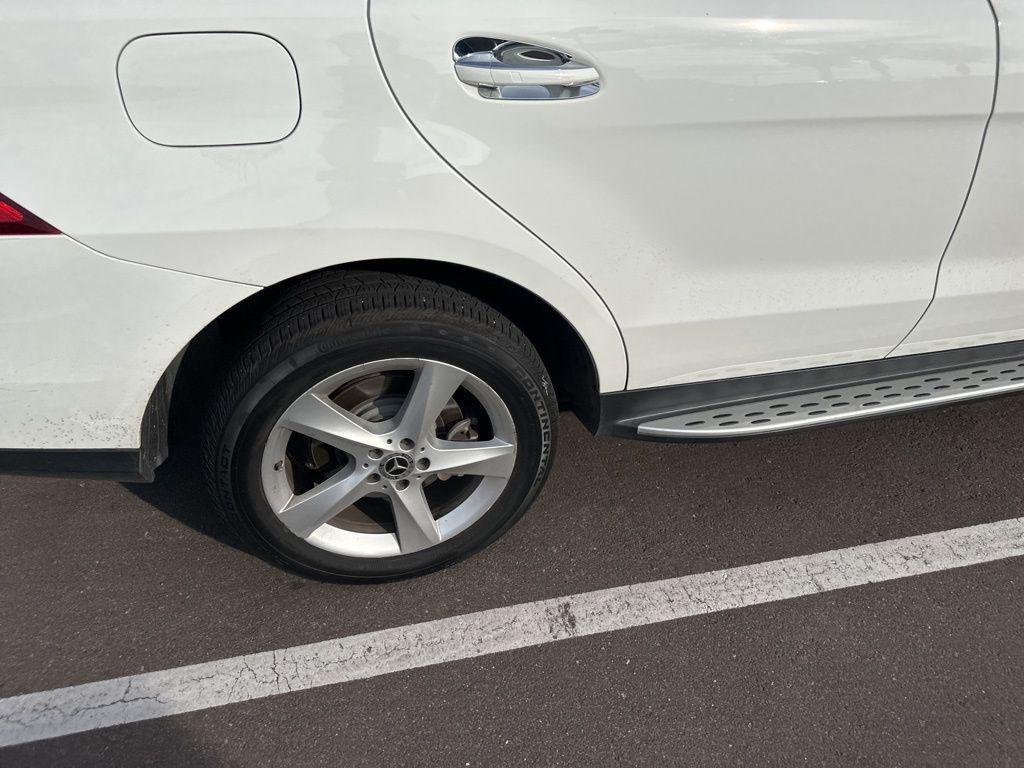 used 2019 Mercedes-Benz GLE 400 car, priced at $25,920