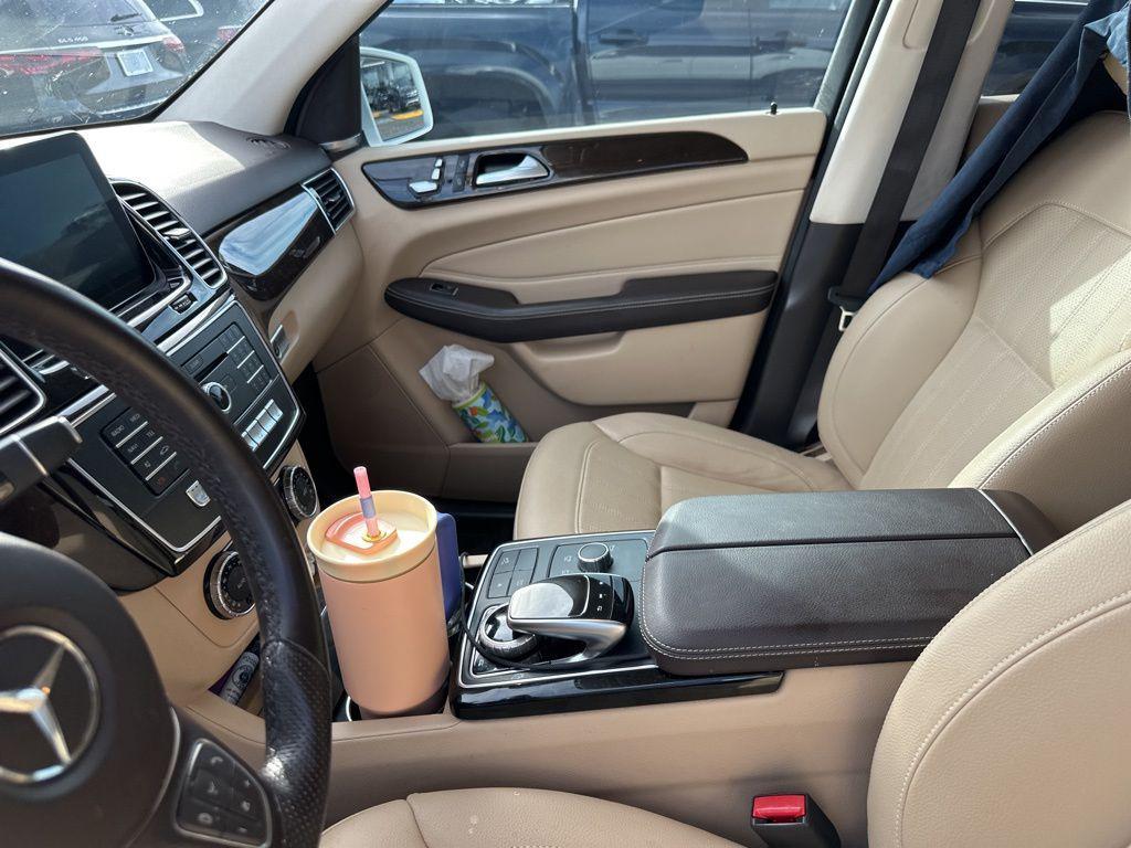 used 2019 Mercedes-Benz GLE 400 car, priced at $25,920