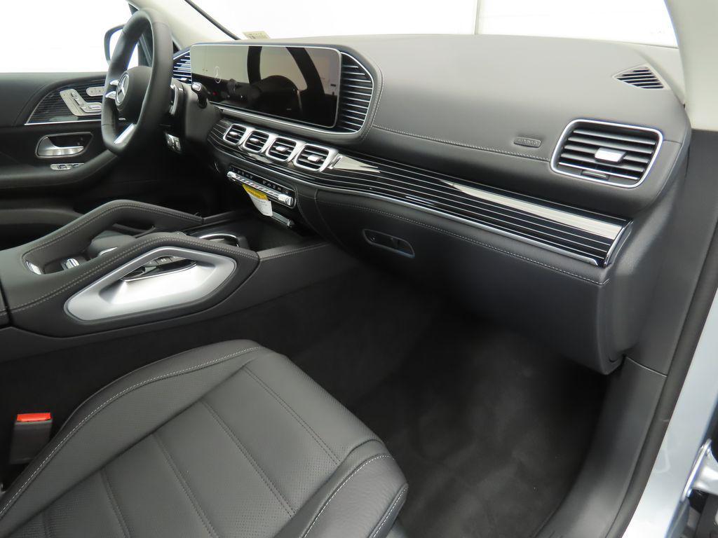 new 2026 Mercedes-Benz GLS 580 car, priced at $126,840