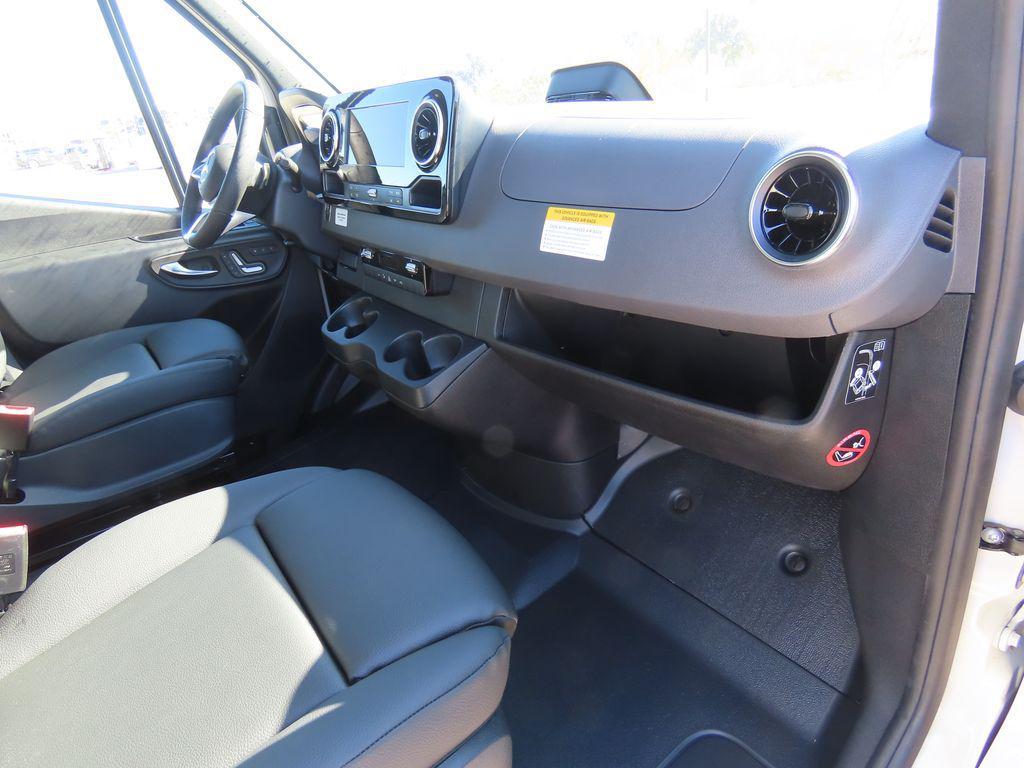 new 2025 Mercedes-Benz Sprinter 2500 car, priced at $83,128