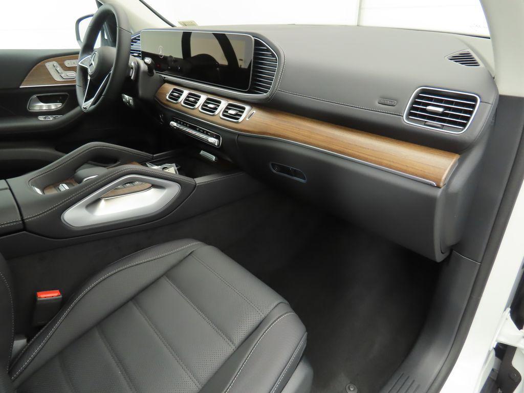 new 2026 Mercedes-Benz GLS 450 car, priced at $99,505