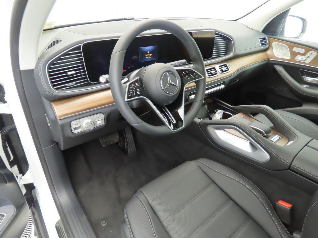 new 2026 Mercedes-Benz GLS 450 car, priced at $99,505