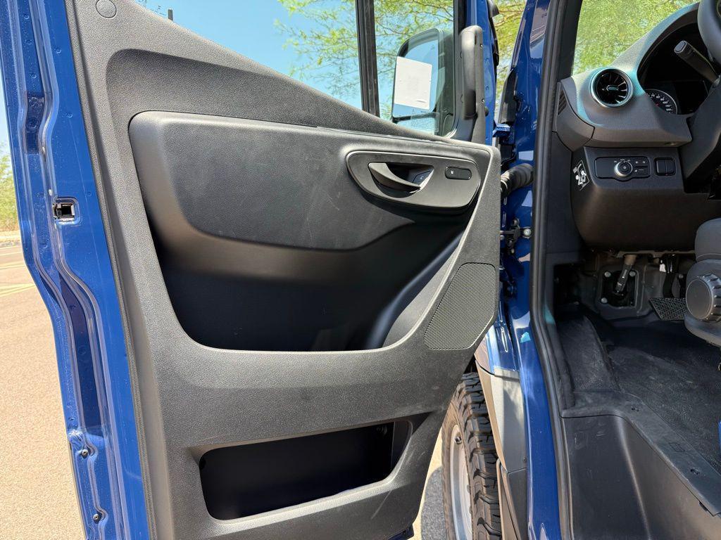 new 2025 Mercedes-Benz Sprinter 2500 car, priced at $121,000