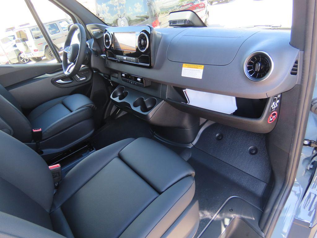 new 2025 Mercedes-Benz Sprinter 2500 car, priced at $79,831