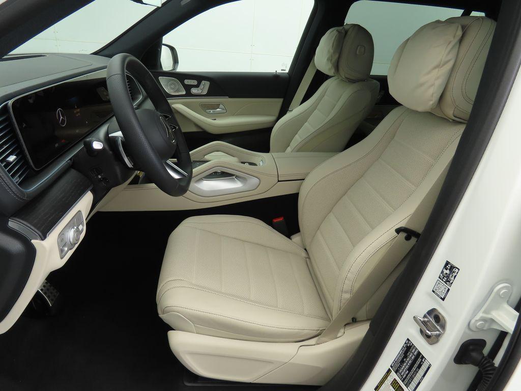 new 2025 Mercedes-Benz GLS 580 car, priced at $117,695