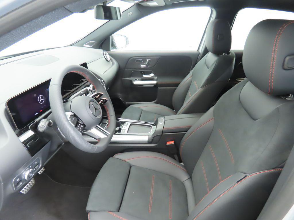 new 2026 Mercedes-Benz GLA 250 car, priced at $54,840