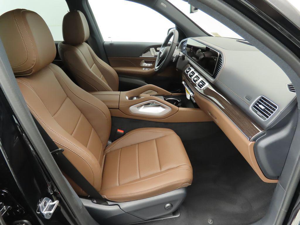 new 2026 Mercedes-Benz GLS 450 car, priced at $95,625