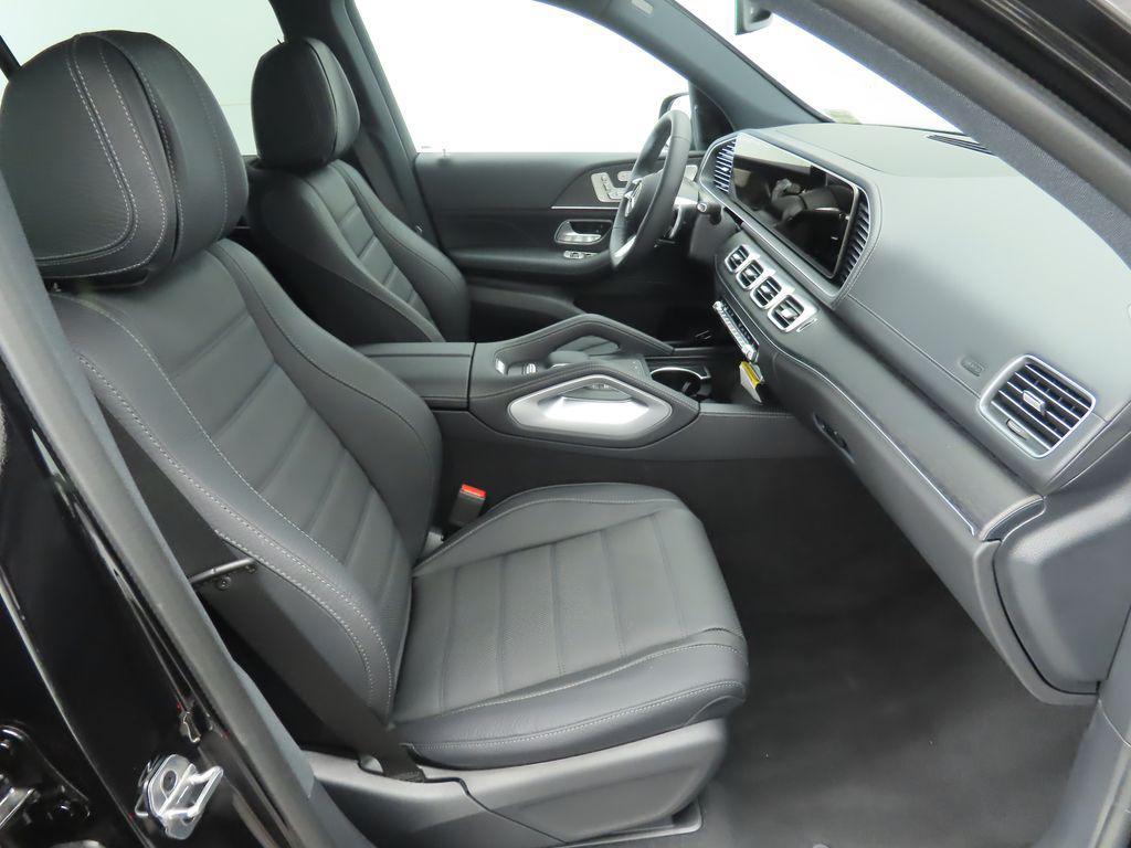 new 2025 Mercedes-Benz GLS 580 car, priced at $117,295