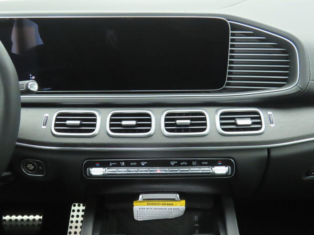 new 2025 Mercedes-Benz GLS 580 car, priced at $117,295