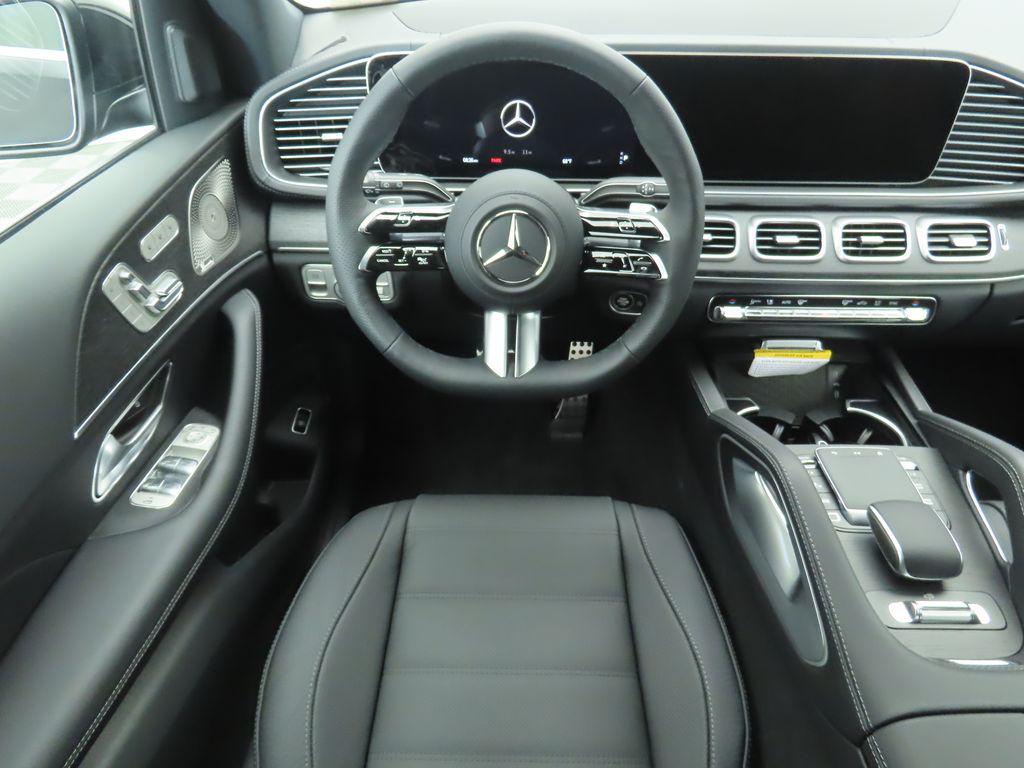 new 2025 Mercedes-Benz GLS 580 car, priced at $117,295