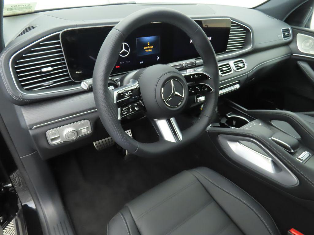 new 2025 Mercedes-Benz GLS 580 car, priced at $117,295
