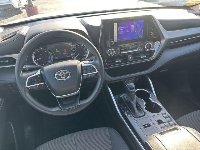 used 2023 Toyota Highlander car, priced at $31,486
