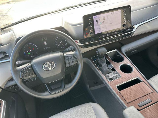 used 2024 Toyota Sienna car, priced at $36,432