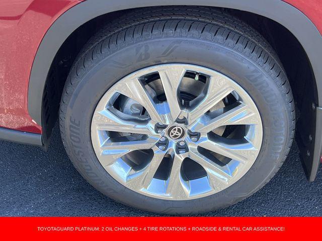new 2025 Toyota Highlander car, priced at $50,884