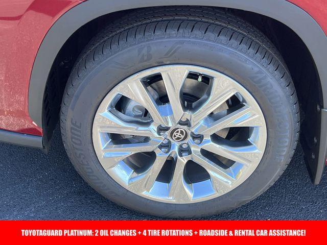new 2025 Toyota Highlander car, priced at $50,884
