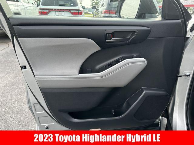 used 2023 Toyota Highlander Hybrid car, priced at $33,986